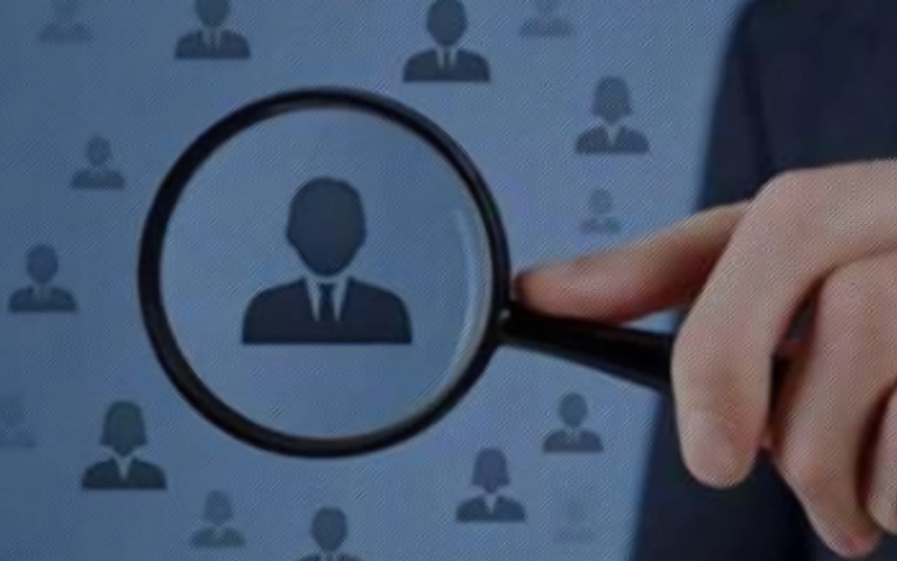 Búsqueda de personas calificadas